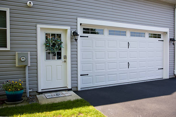 24/7 Emergency Garage Door Panel Replacement experts in Mount Sterling, OH